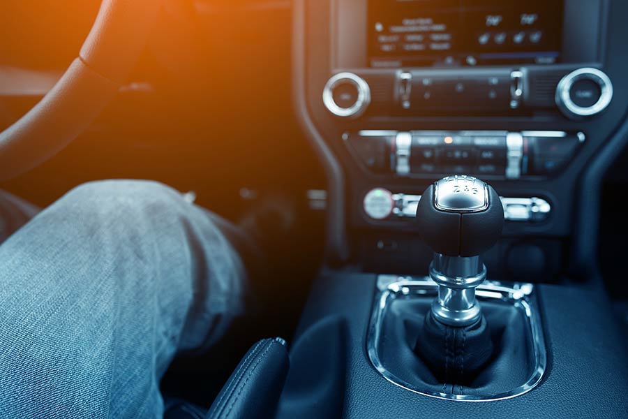 Is a Manual Transmission Right for You? Pros, Cons, and What to Expect